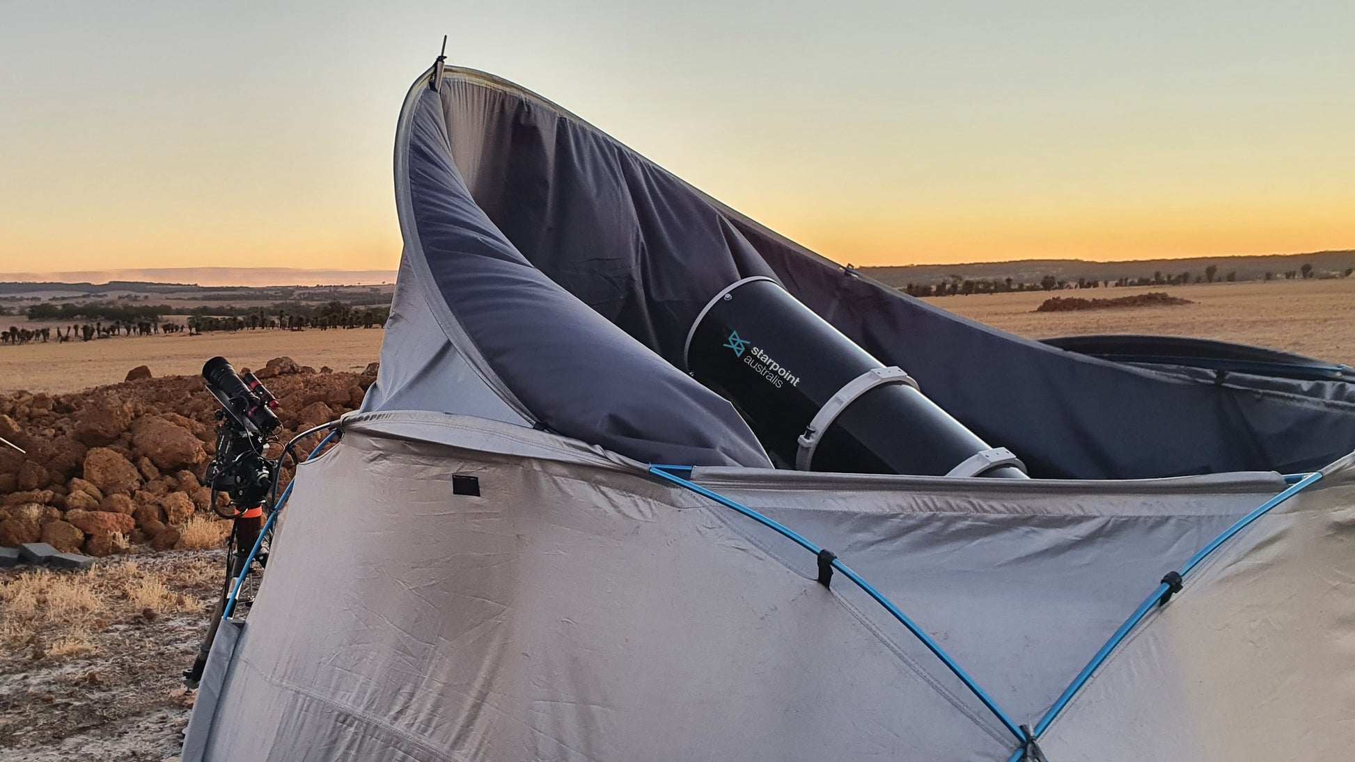 Octans wind shield in use